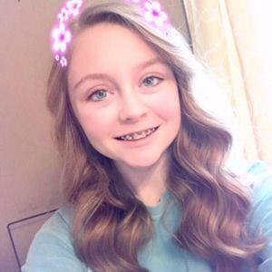 Meet your Posher, Chloe